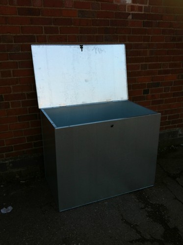 Medium galvanised storage - medium,